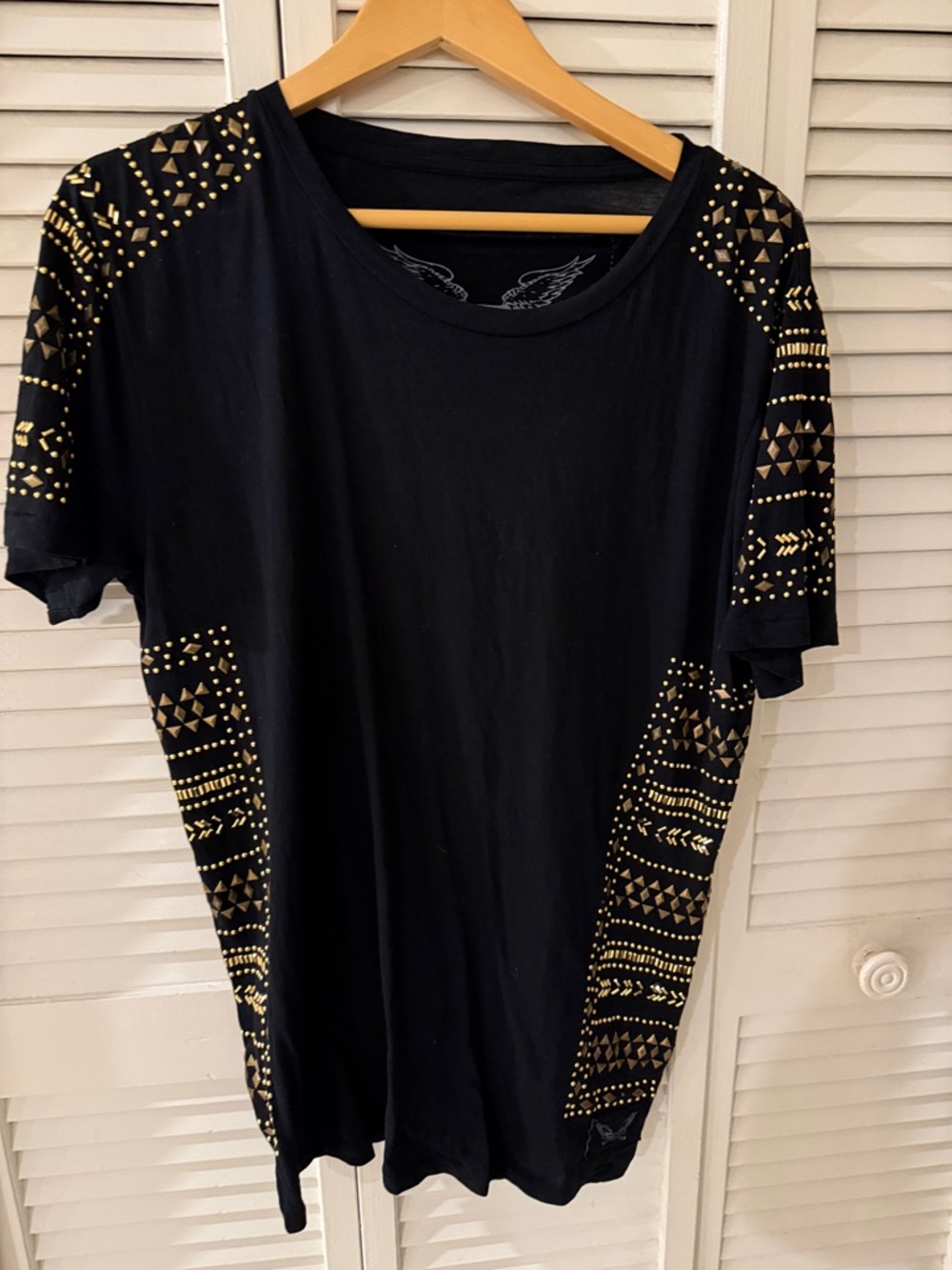 Robin's Jean Black Short-Sleeve Tee with Gold Stud Accents size large
